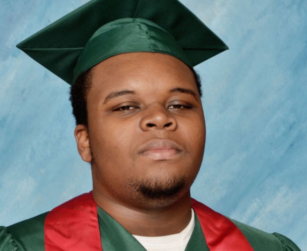 packedby776's tweet photo. Happy 26th Birthday, #MikeBrown. Rest in Power. #Ferguson #BlackLivesMatter #FergusonFrontline #MikeBrownForever https://t.co/cEYocGsNg6