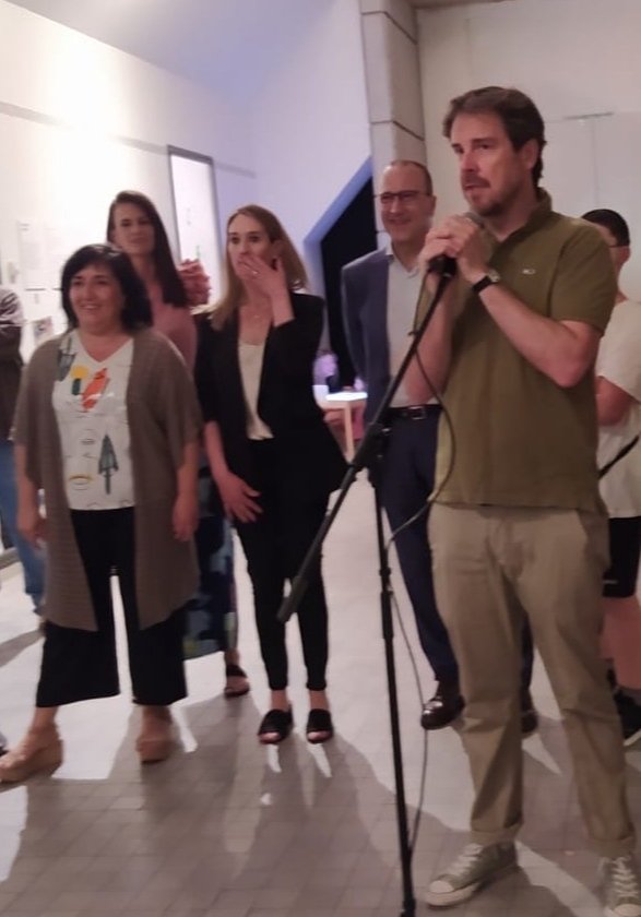 Que un proyecto artístico sea Proyecto de centro es importante <a href="/CeipCamon/">CEIP José Camón Aznar</a>, si tiene apoyo institucional y lo aprueban en <a href="/InnovaEducAr/">InnovaEducAr</a> es increíble y si ya lo compartes y haces una Expo en el <a href="/IAACCPSERRANO/">IAACC Pablo Serrano</a> y viene <a href="/felipefaci/">Felipe Faci Lázaro</a>  para reconocer todo nuestro trabajo es lo más 🔝