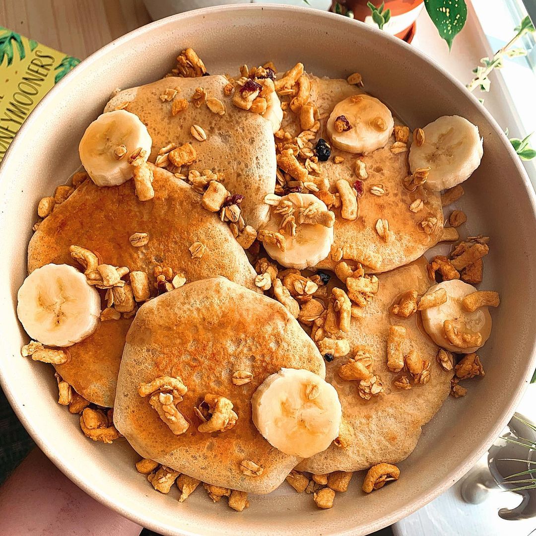 We're biased towards waffles but these pancakes topped with our GO Toasted Berry Crisp cereal have won our hearts 😍 

📸: @edens.eatss