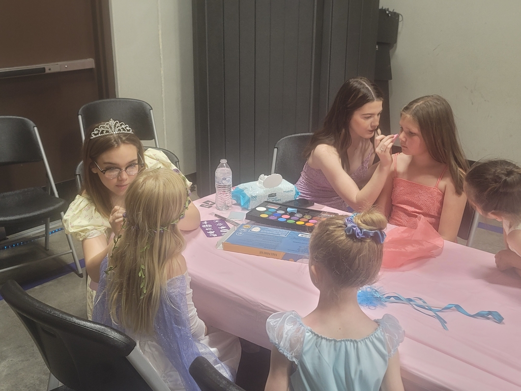 ScrantonRockets's tweet photo. Princess Party! https://t.co/Ti5UryprkA