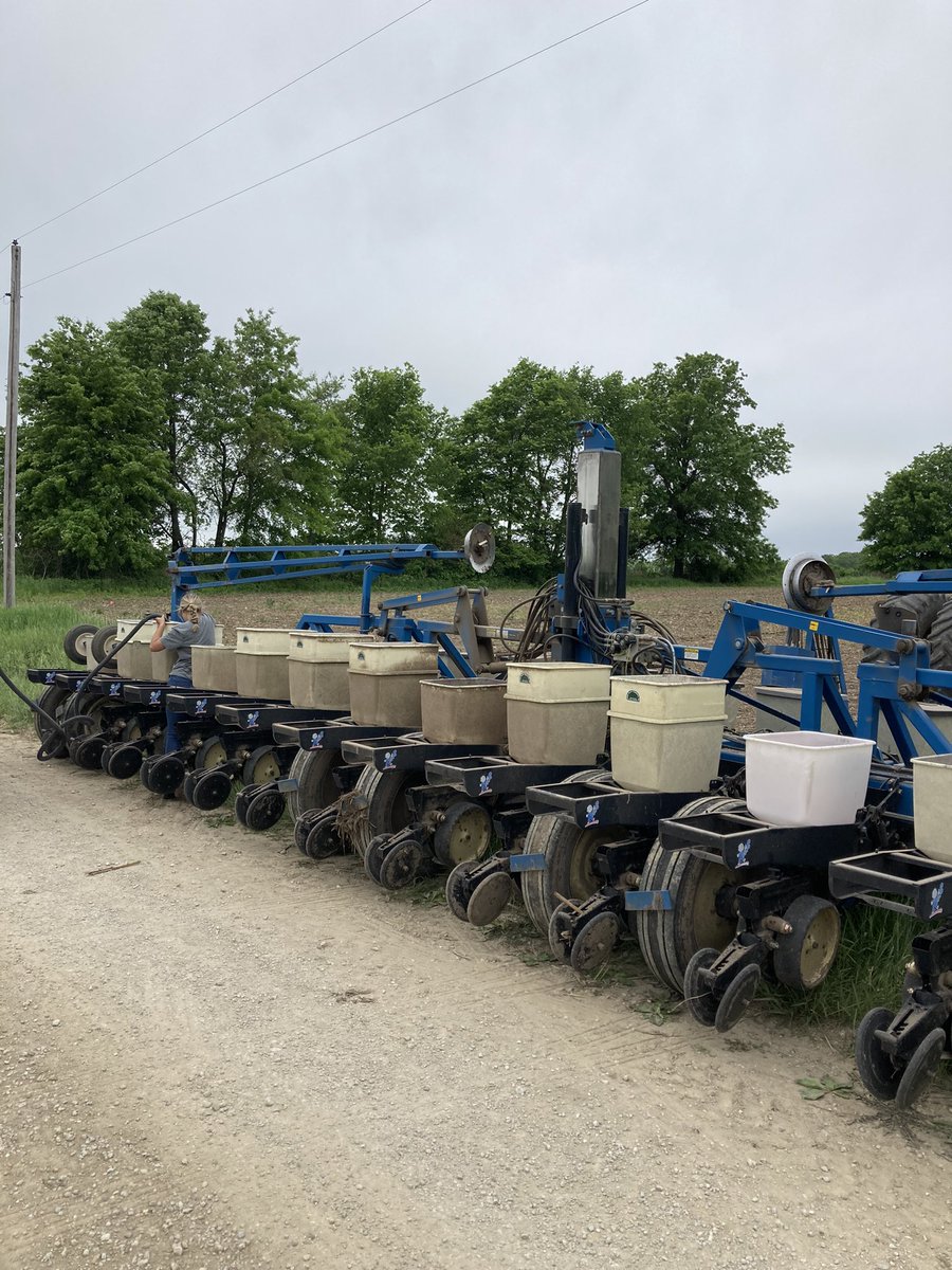 Soybean Proof plot day in Sullivan Co, MO with Field Agronomist Dana Harder and summer intern Kaycee. <a href="/BurrusSeed/">Burrus Seed</a> <a href="/harder_dana/">Dana Harder</a> <a href="/CarmodyTim/">Tim Carmody</a>
