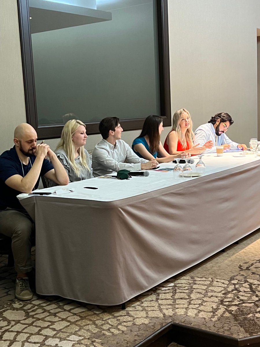 AOAforDOs's tweet photo. Our American Osteopathic Association leaders appreciate the time they get to spend with osteopathic students. Thank you for the invitation to interact with great young minds at the Michigan State University College of Osteopathic Medicine student program. @MSU_Osteopathic https://t.co/Hr24CvQPPc