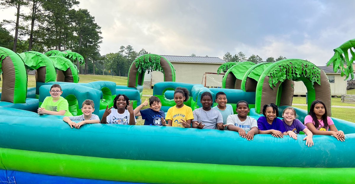 Barrett_Duncan_'s tweet photo. Happy Field Day! Thanks @MsCoachGoff for another amazing Field Day! Our Anderson Eagles are SO blessed!π #AndersonEagles #WeRiseLP https://t.co/AeffPm3UeS