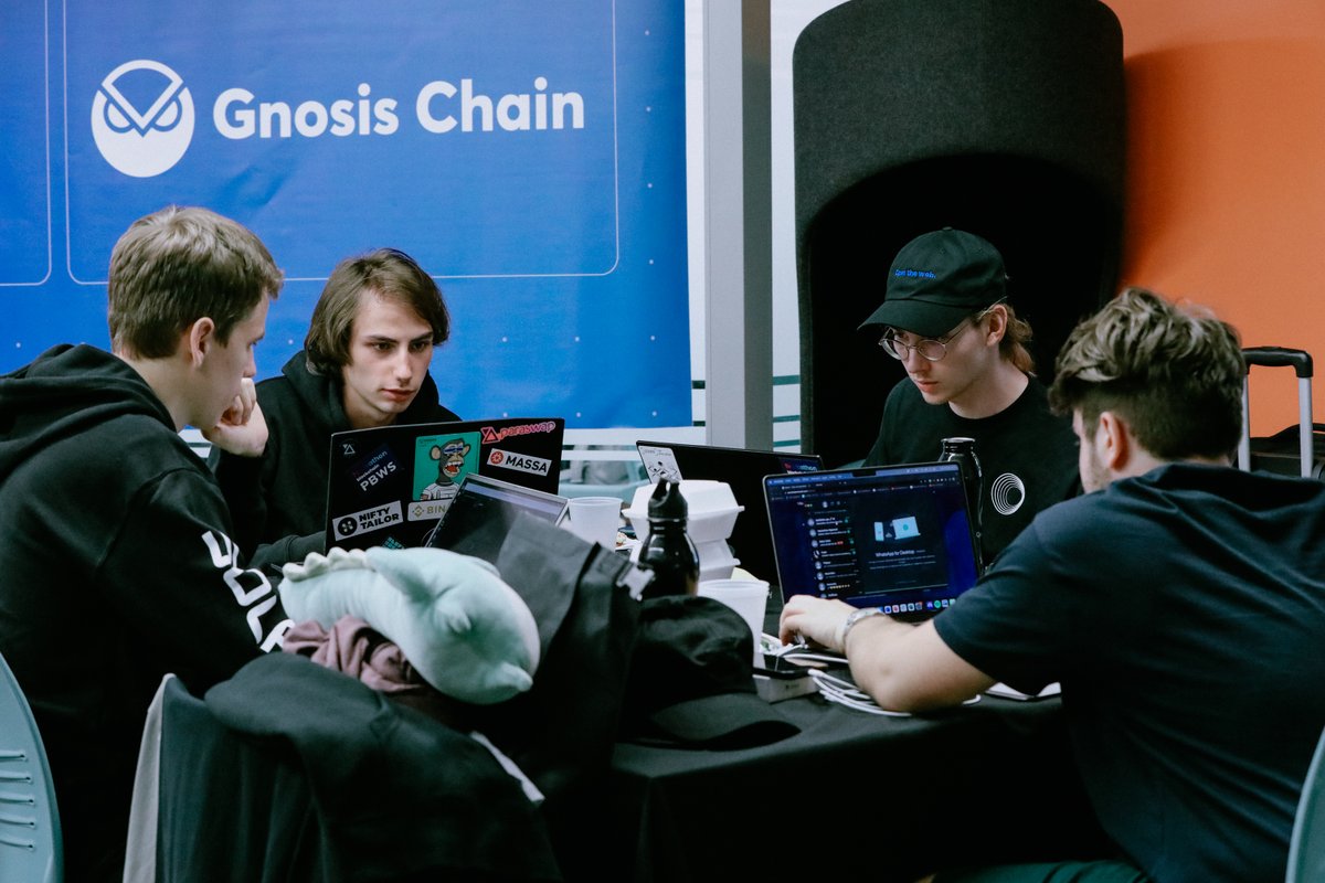 MDCollege's tweet photo. Today the @ideacentermdc hosted Activate x Wormhole, the first multi-chain #hackathon that brought together leading #blockchain ecosystems for a week of learning, building &amp; exploring #web3.

#BeMDC #MDCTech https://t.co/Ccn138PwKq