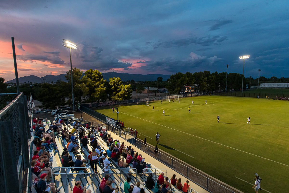 Nothing like ⚽️ in the 5⃣2⃣0⃣!

#520Day #BearDown