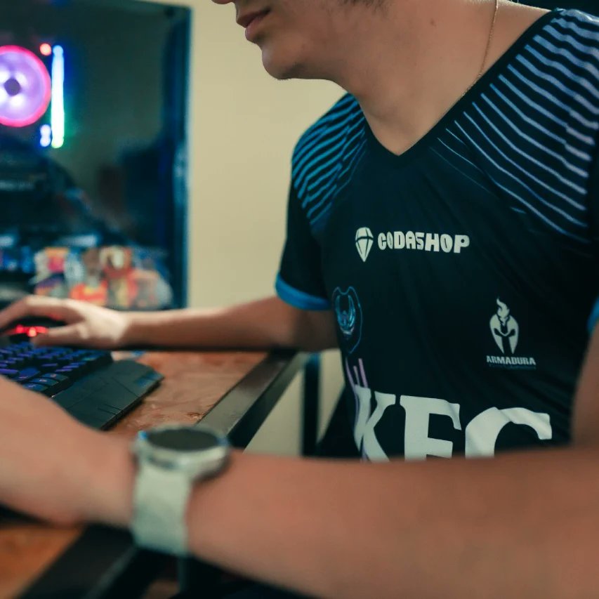 Zygnus_'s tweet photo. ¡Buen fin de semana a toda la familia!
Recuerda que puedes comprar tus COD Points en @codashop_mx y ayudar al crecimiento de la #FamiliaZygnus! 💜
🛒Enlace de compra:
https://t.co/ARmEsTQAfP
#codmobilegameplay
#codmobile #CODm #Codashop #Codashow #codpoints #callofdutymemes https://t.co/iX11ZOR3tW