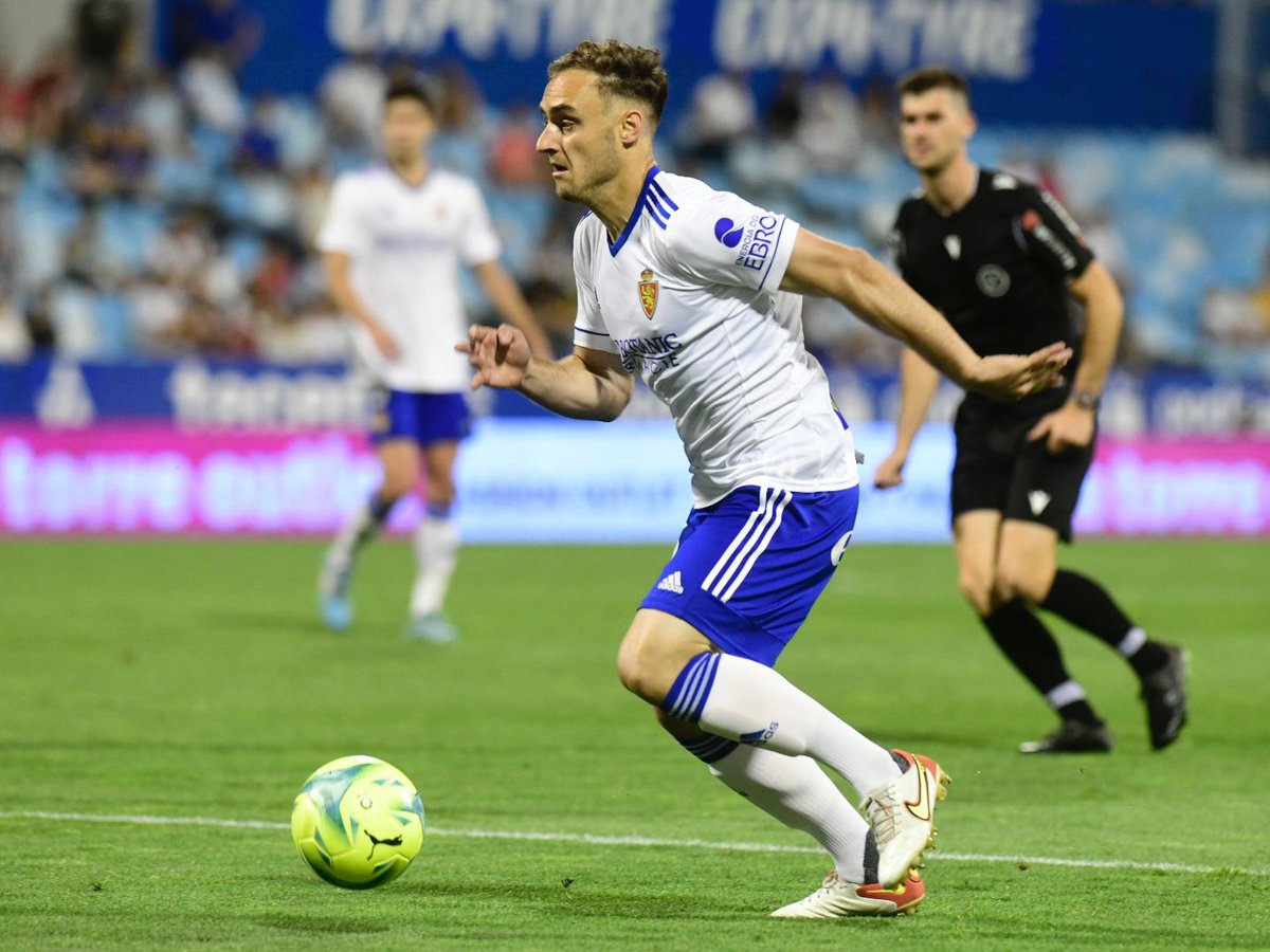 ActualidadZGZ's tweet photo. 🔙 Desde el 14 de diciembre de 2019 no participaba en un partido oficial con el Real Zaragoza.

👏🏻 Hoy, tras 2 cesiones y superar un tumor testicular, volvió a vestirse con la blanquilla @danielasure https://t.co/rdSW6Y5mXv