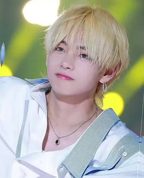 PrettysmileV's tweet image. 今日でバンタン垢作って
3ヶ月になりました！
たくさんのアミちゃん達と
繋がって頂き感謝です🙏
たまにみんなのツイを
追い切れない時もあります💦
ごめんなさい🙏
これからも仲良くしてください💜
 #大人ARMYと仲良くなりたい