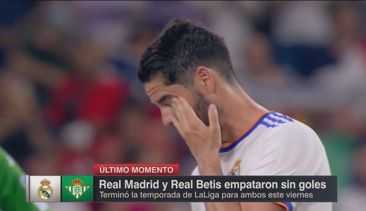 NFootyEditz's tweet photo. Isco crying at his last game at the Bernabéu in white 😞 #RealMadrid #MagIsco #magia https://t.co/JK74waRSr5