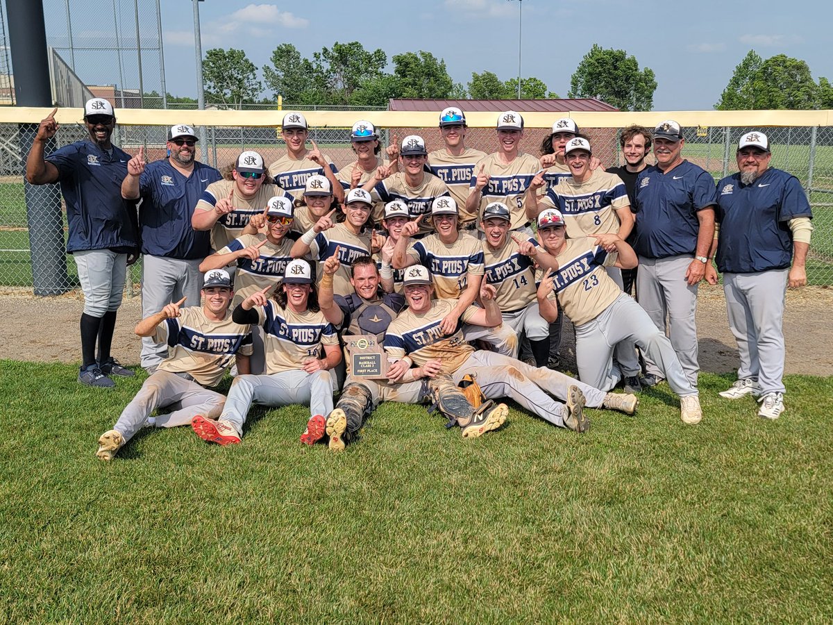 stplancersports's tweet photo. Class 3 District 3 DISTRICT CHAMPIONS!!!
@PxBaseball @STLhssports @LiveStreamSTL @BlueTigerMe @myleaderpaper @stlprepsports1 https://t.co/KTxCEFShoo