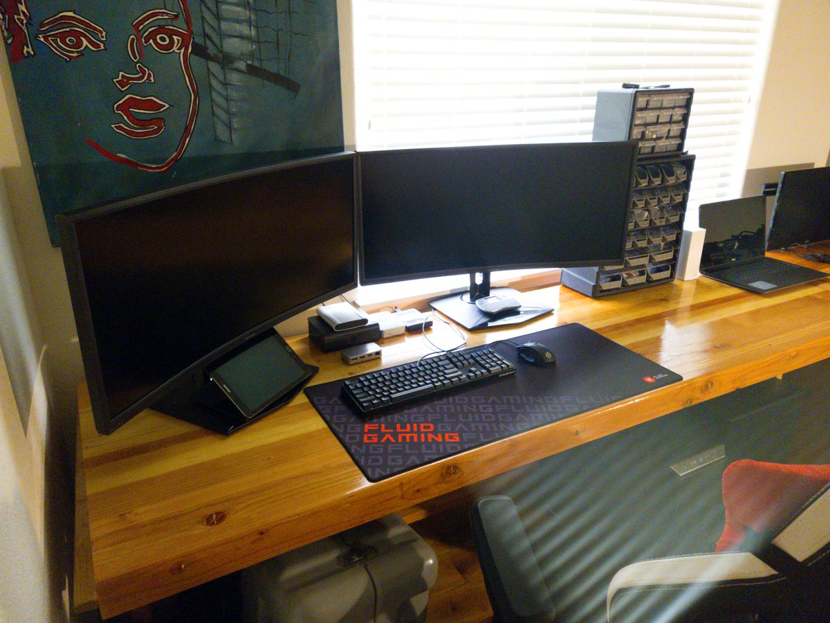 EnviousMods's tweet photo. Setting up the new temporary Envious Mods office in the new place!
_______________________________________
Also I'm working on designing the new massive Mod Shop!
#enviousmods #beenvied #teamenvious #modshop #DIY https://t.co/b3k8LTlnms