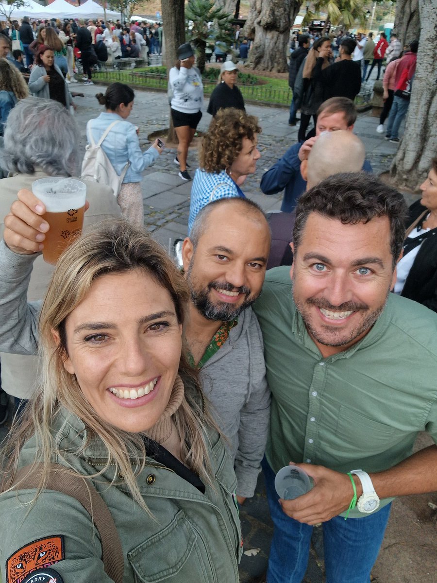 Lauryn1978's tweet photo. Fotos ¿oficiales? Del II encuentro de comunicación y divulgación científica... Ya planificando el próximo y más cositas 😉 Enhorabuena a la organización, por más iniciativas así @JuanjoMartinS @veropaves @javisalas @fuertenatura @ElSociAmbiental @HoraCero5 https://t.co/71do40cKqT