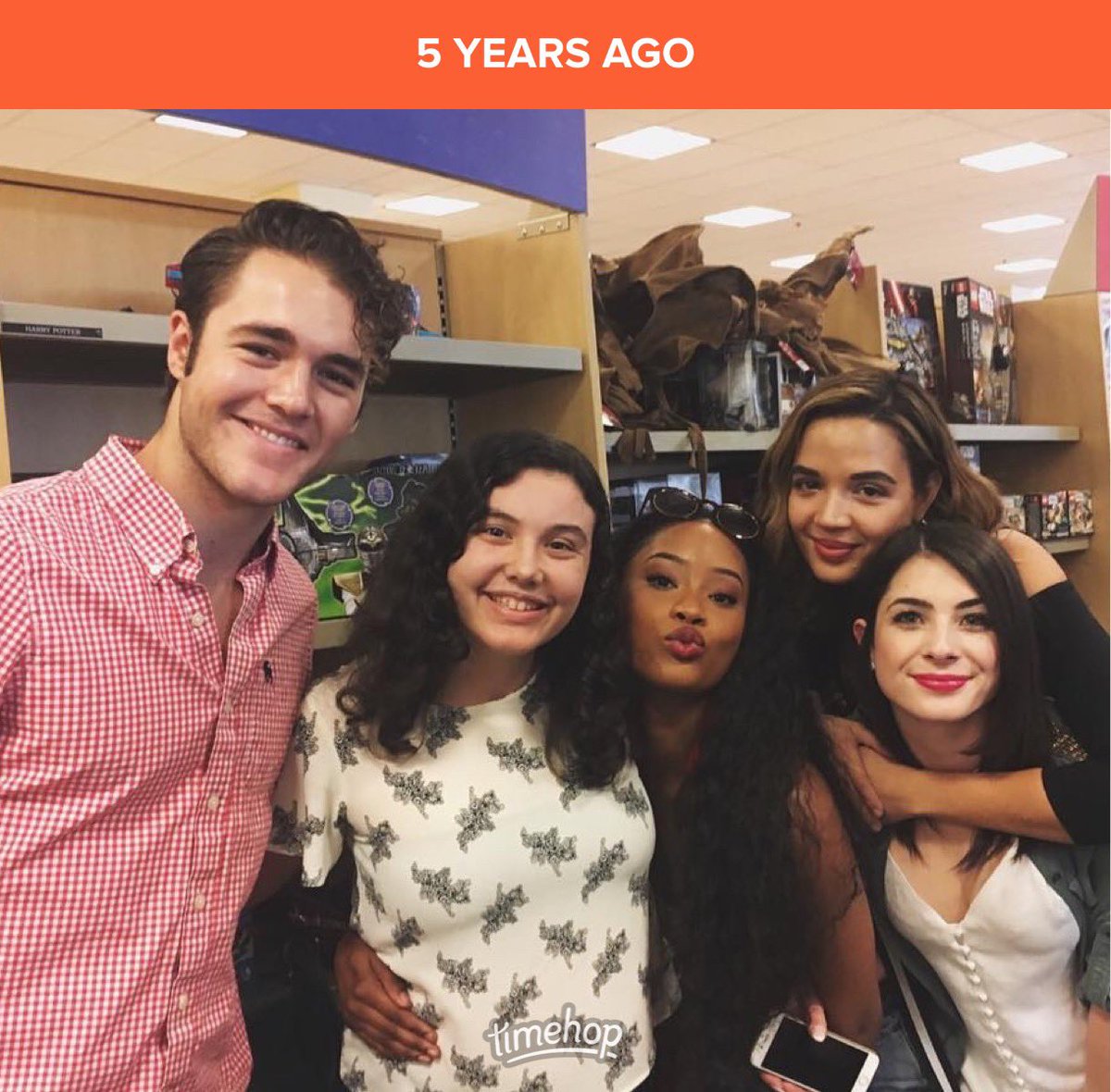BeccaBTalksTV's tweet photo. oh I miss #FamousInLove https://t.co/s2GsUV1T2N