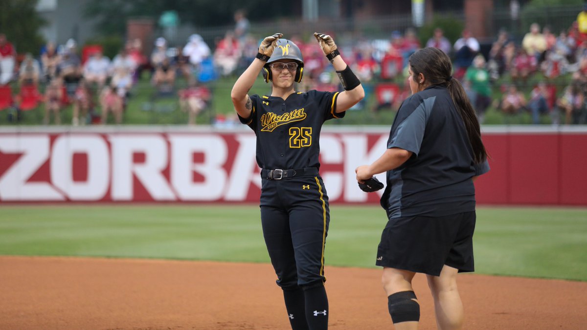 Hit No. 91 of the season extends Syd's hit streak to 16.