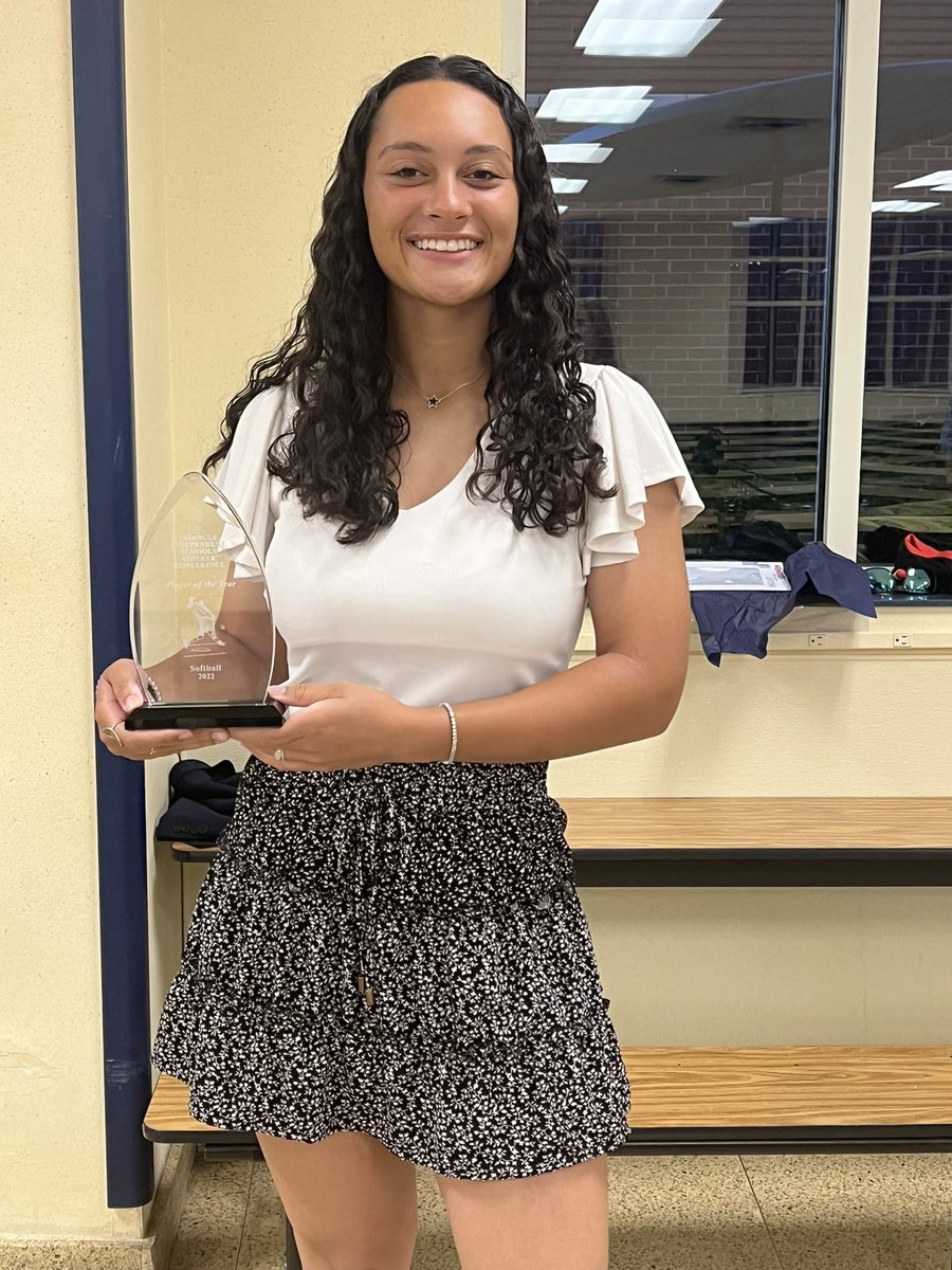 jadabrooks22's tweet photo. Honored to receive the TISAC Conference Player of the Year Award tonight! Along with being Co-Team MVP with one of THE BEST pitchers in the state @AvaHodges_2024!  @NCChallengers @CoachPatrick_  @SwiftCoach @aparrish22 @UNCCoachPapa @ShaneWinkler @kianarae20 @CoachPetteys_ https://t.co/L5m77FzzNt