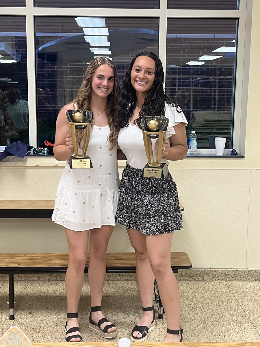 jadabrooks22's tweet photo. Honored to receive the TISAC Conference Player of the Year Award tonight! Along with being Co-Team MVP with one of THE BEST pitchers in the state @AvaHodges_2024!  @NCChallengers @CoachPatrick_  @SwiftCoach @aparrish22 @UNCCoachPapa @ShaneWinkler @kianarae20 @CoachPetteys_ https://t.co/L5m77FzzNt