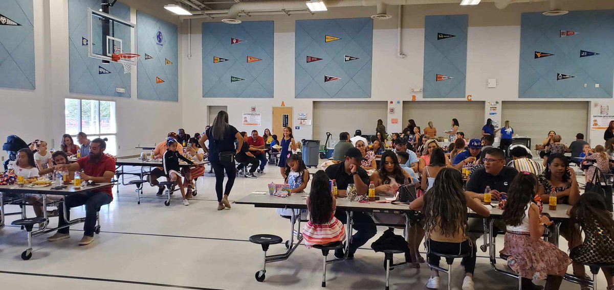 DSShook_ES's tweet photo. Our first Family Cheer Banquet was a great success. Thank you Coaches @BBurnette_DSSE @AFranco_DSSE @jojeda_DSSE and Mrs. Harris for putting together this great event. Congratulations to our Rattler Cheer Squad #TeamSISD #ShookASCENDStogether https://t.co/vYapo2Yky5