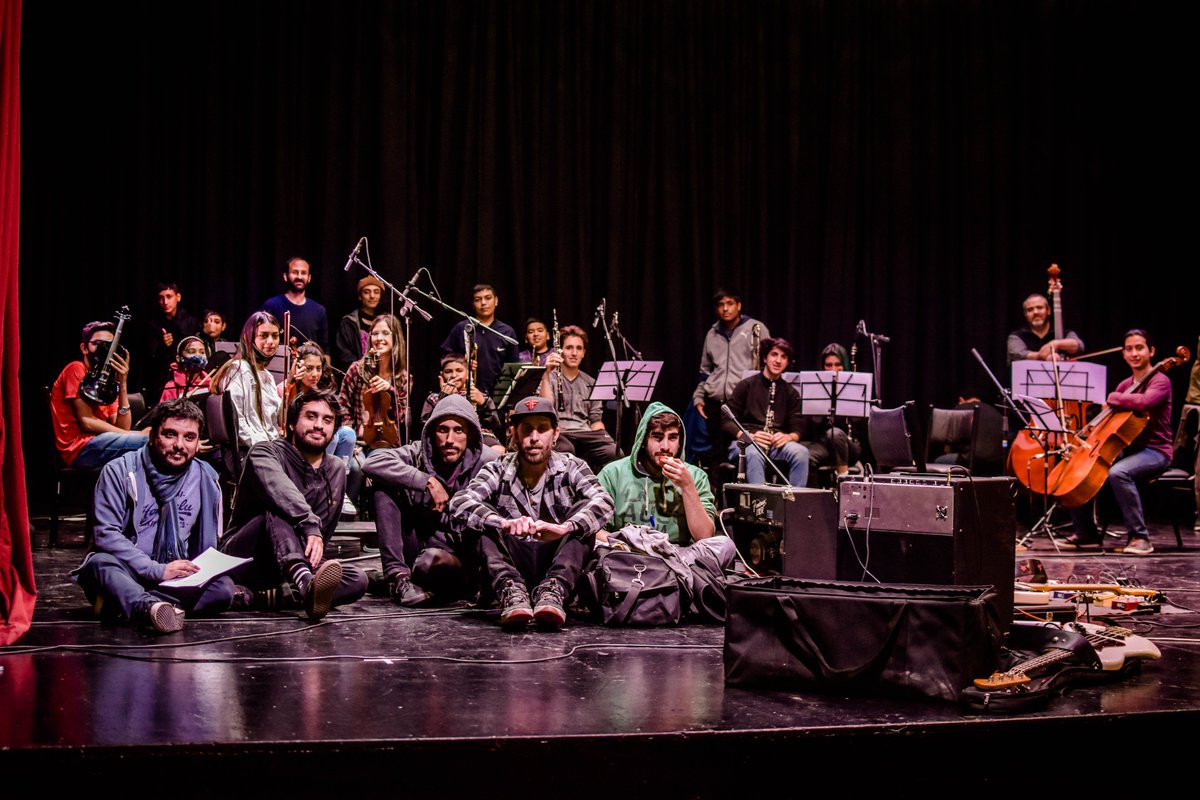 LaPostaCultural's tweet photo. #MúsicaLPC
QÜASSINFÓNICO reúne al cuarteto instrumental mendocino con la orquesta Emaús, integrada por niños y niñas. Este 25 de mayo, en el Teatro Plaza.
@MuniGodoyCruz @GarecaGc https://t.co/V97cMDQfzz