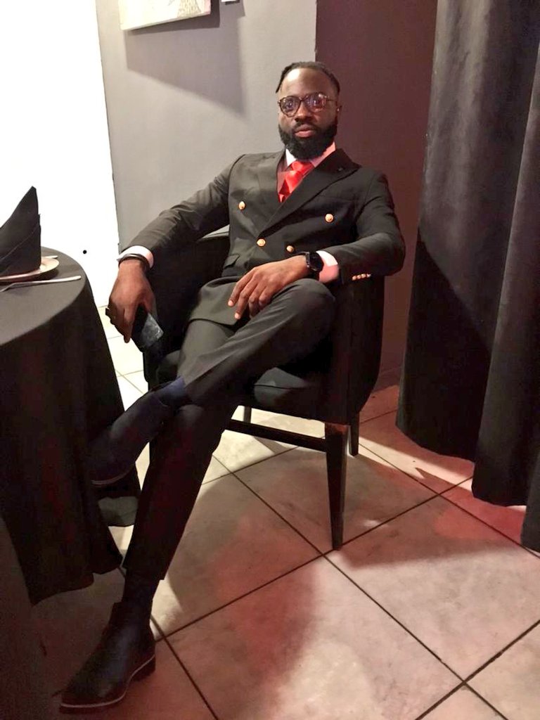 MichelNganso's tweet photo. 🇨🇲 Reste fort lorsque tu te sens faible,  reste brave lorsque tu as peur et sois  humble lorsque tu es victorieux. 

Unifions nous dans  l'amour et slm pour l'amour de notre PATRIE.🇨🇲🇨🇲🇨🇲
@Ledawa @Carel_Loki @MvengSuzanne 

#Thefinger 
#BassArtchitet https://t.co/7h8Q00c36k