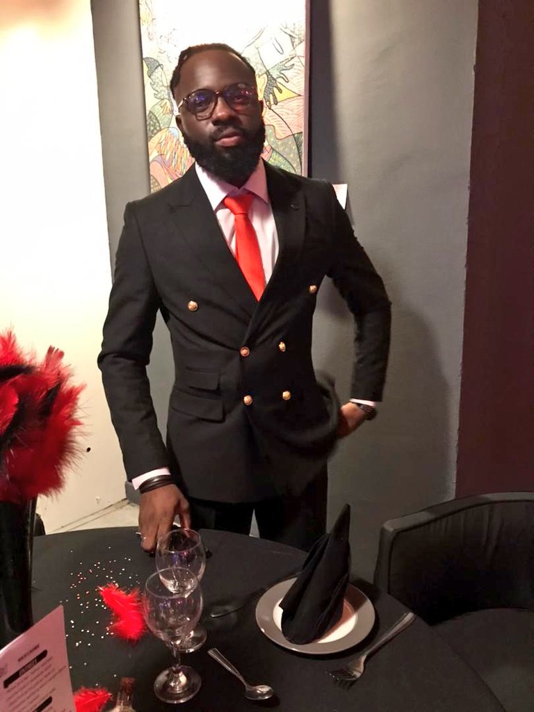 MichelNganso's tweet photo. 🇨🇲 Reste fort lorsque tu te sens faible,  reste brave lorsque tu as peur et sois  humble lorsque tu es victorieux. 

Unifions nous dans  l'amour et slm pour l'amour de notre PATRIE.🇨🇲🇨🇲🇨🇲
@Ledawa @Carel_Loki @MvengSuzanne 

#Thefinger 
#BassArtchitet https://t.co/7h8Q00c36k