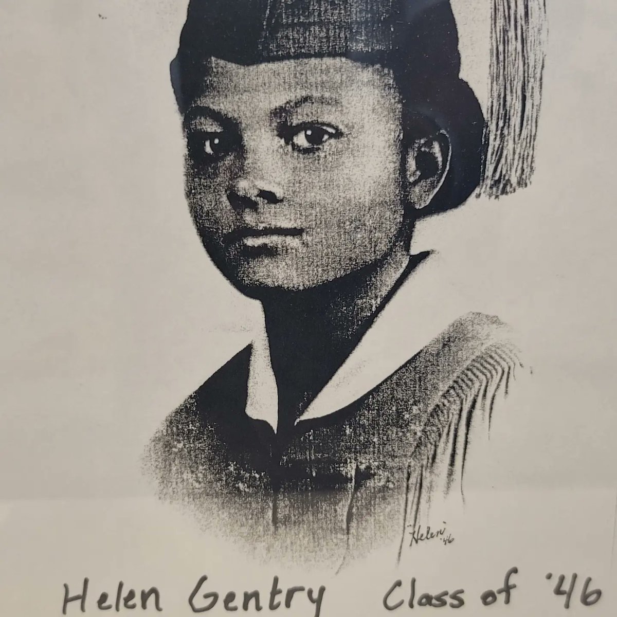 We had the pleasure of hosting SE Class of 1946 Helen Gentry today. At the age of 94 she was able to see the school she graduated from and encouraged some of our Class of 2022 seniors. That's what that Jungaleer Spirit is all about. #3030 #ComeHome #DPSCD