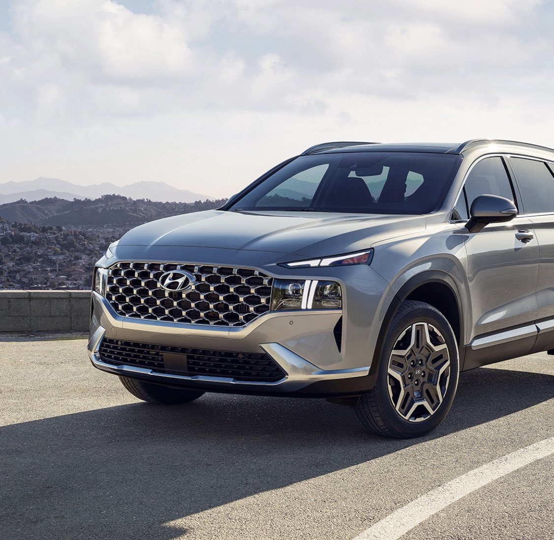 DowneyHyundai's tweet image. Ready to fall in love with your new #SantaFeHybrid? 😍💯