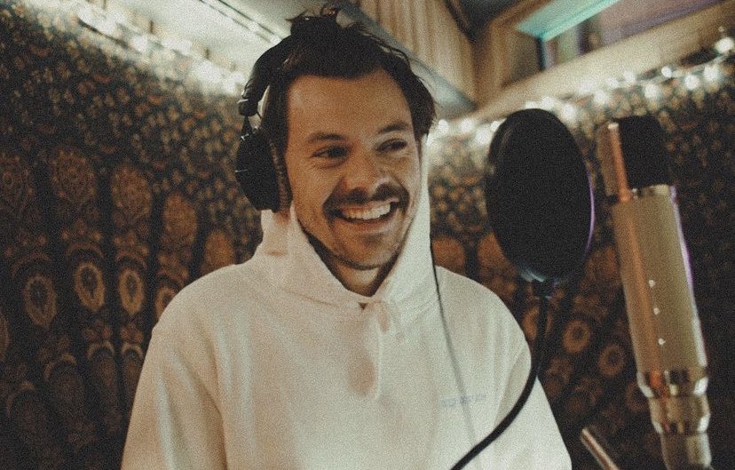heiglsss's tweet photo. he looks so happy 🥹 https://t.co/VFWf4vYstS