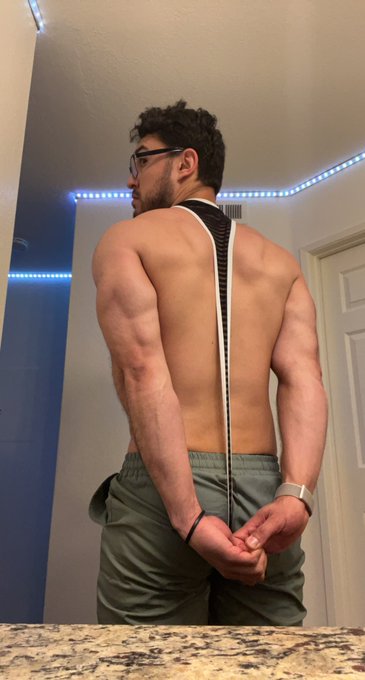 Todays gym fit 💪🏻 😂 https://t.co/xh9Voq1iJF