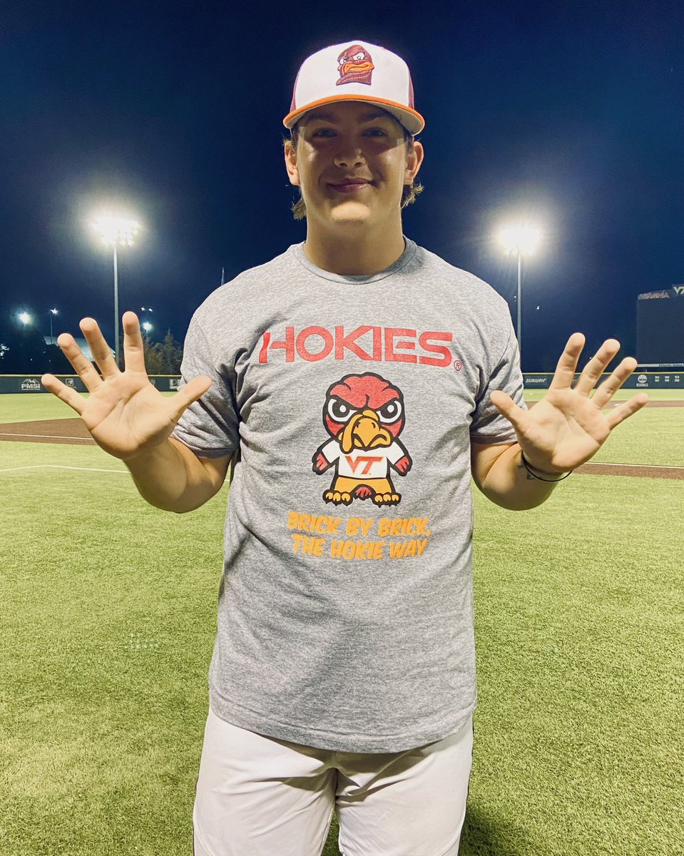 HokiesBaseball's tweet photo. 𝘿𝙧𝙪𝙚 𝙃𝙖𝙘𝙠𝙚𝙣𝙗𝙚𝙧𝙜 has become Tech’s first 𝟏𝟎-𝙜𝙖𝙢𝙚 𝙬𝙞𝙣𝙣𝙚𝙧 since 𝟐𝟎𝟏𝟑 (𝘋𝘦𝘷𝘪𝘯 𝘉𝘶𝘳𝘬𝘦):

🔸 𝟕.𝟎 𝐈𝐏, 𝟐 𝐇, 𝐑, 𝐄𝐑, 𝟑 𝐁𝐁, 𝟕 𝐒𝐎

#Hokies 🦃⚾️ https://t.co/Th8TuOUC7c