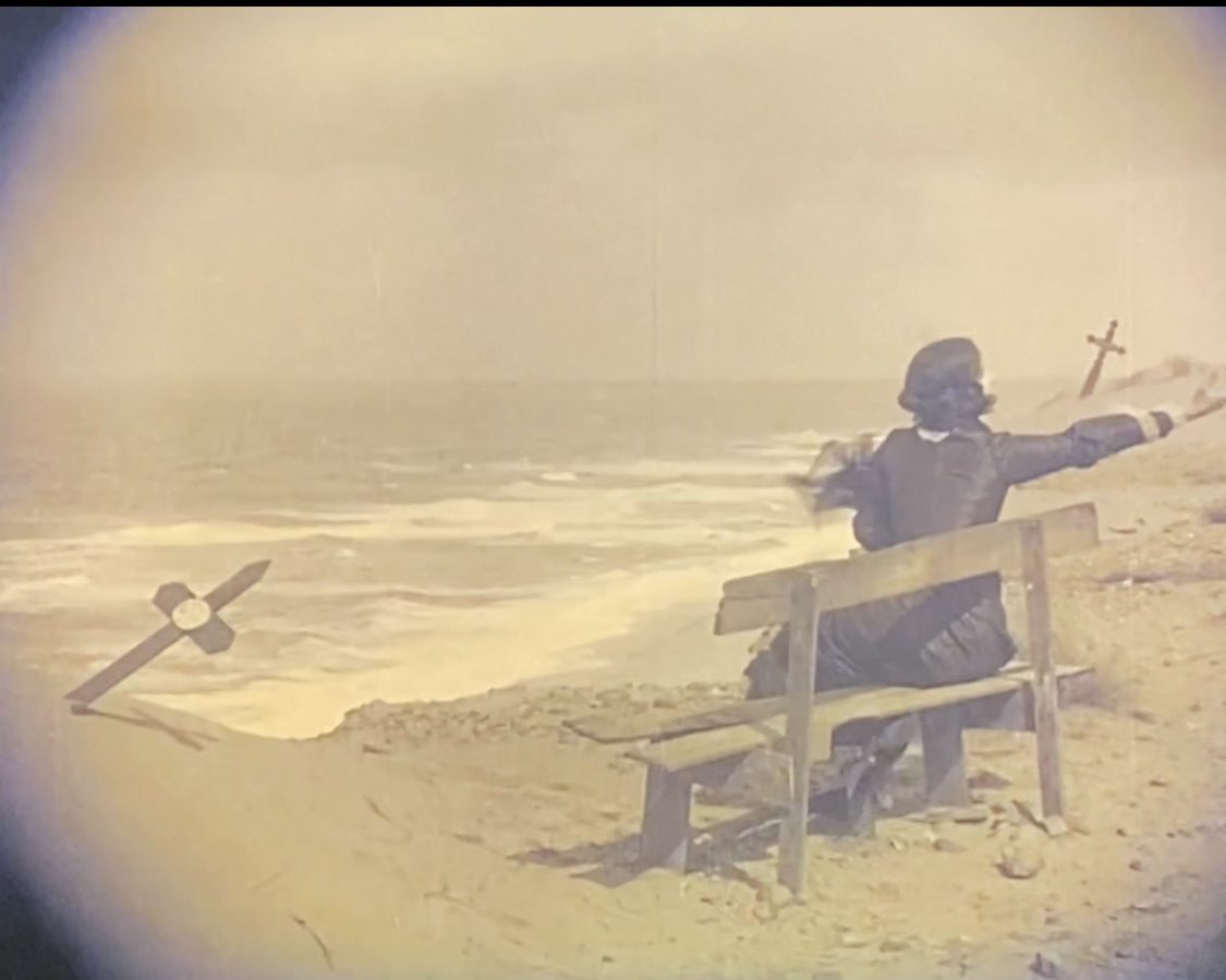 jadedhellspawn's tweet image. Original beach goth? #TheLastDriveIn