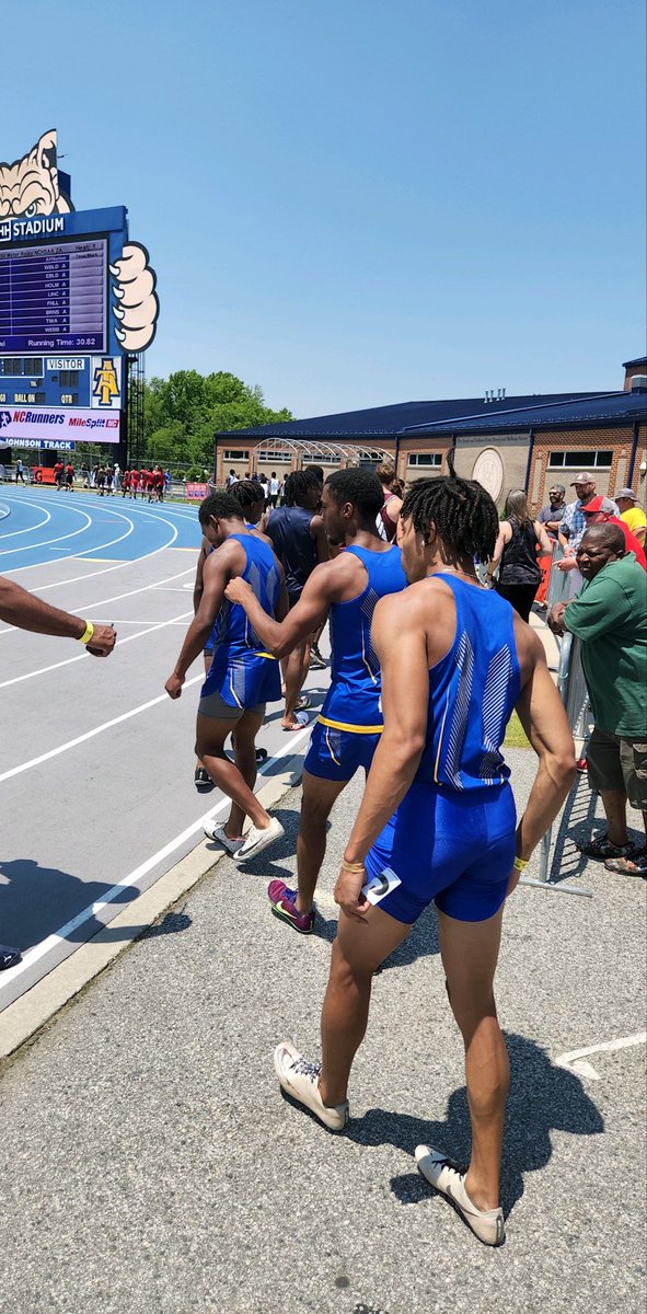 Congratulations to West Caldwell 4x2 track team for placing 5th in the 2A States today. The name is coming back in the circulation of High Schools Sports again. #OneWarrior 
(West Caldwell)