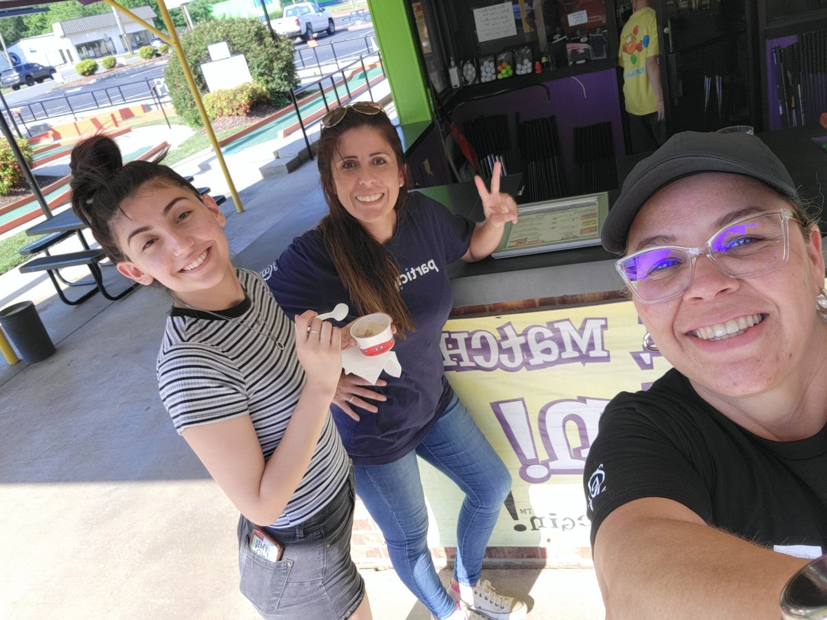 MSanMartin29's tweet photo. Our Connections coordinator 3rd meet up was a fun time playing PUTT-PUTT GOLF!
First time players,but sure had a great time. @ParticipateLrng #unitingourworld https://t.co/ZvNlyQQFCw