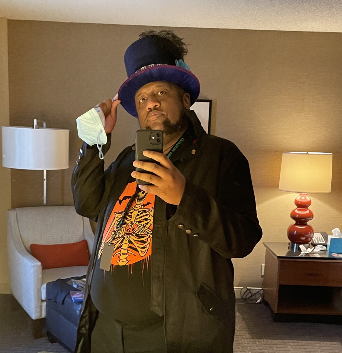 wiccaburr's tweet image. Wardrobe change was in order.
#crypt22 #crypticonseattle