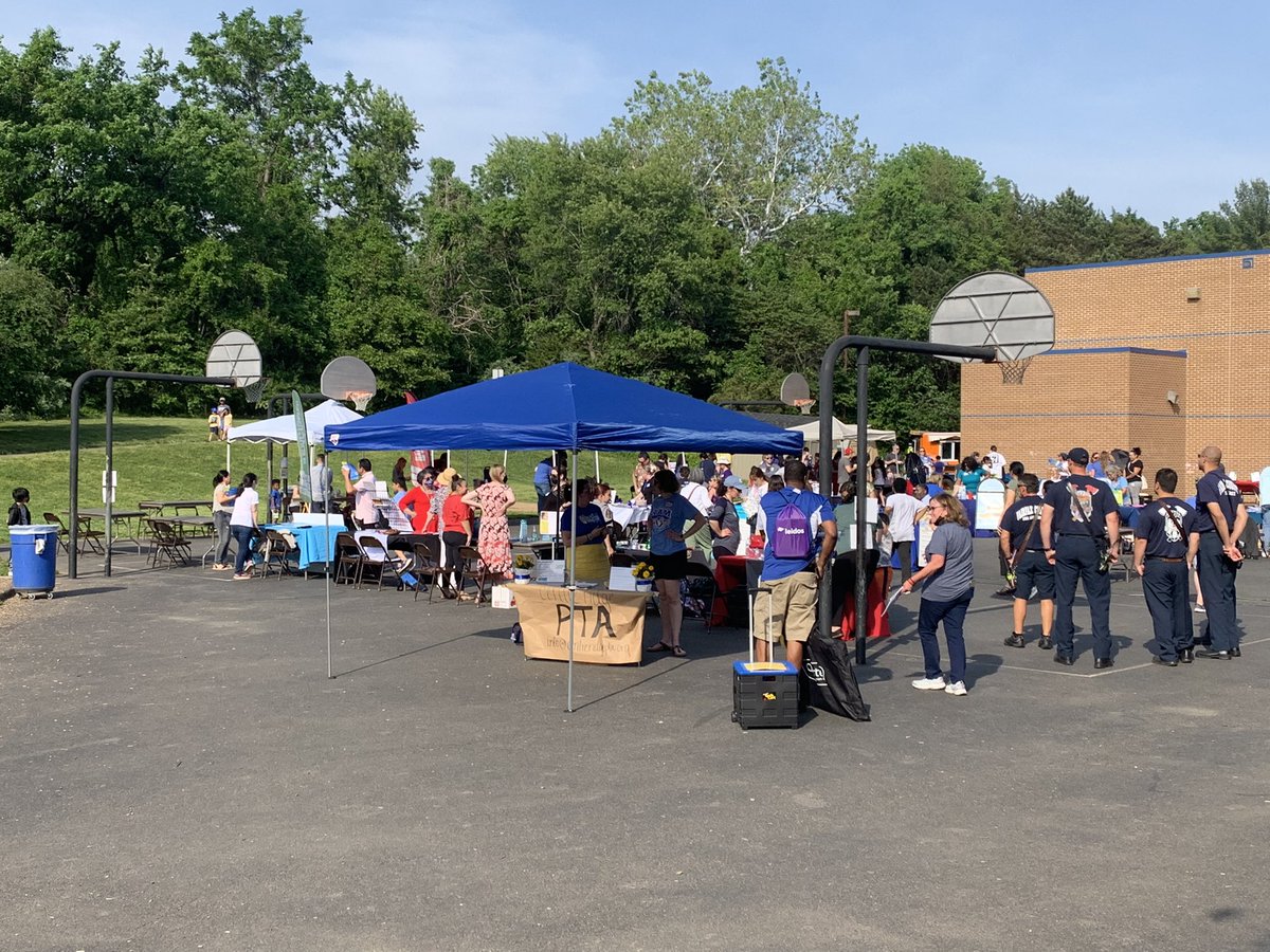 Chip Deliee (@cedeliee) on Twitter photo Great night at Centre Ridge with our first annual Resource Fair. Thank you to our community partners and to our Equity team for a great day. <a href="/centreridgees/">Centre Ridge Rams</a> <a href="/Region4FCPS/">Region 4</a> Great night at Centre Ridge with our first annual Resource Fair. Thank you to our community partners and to our Equity team for a great day. <a href="/centreridgees/">Centre Ridge Rams</a> <a href="/Region4FCPS/">Region 4</a>