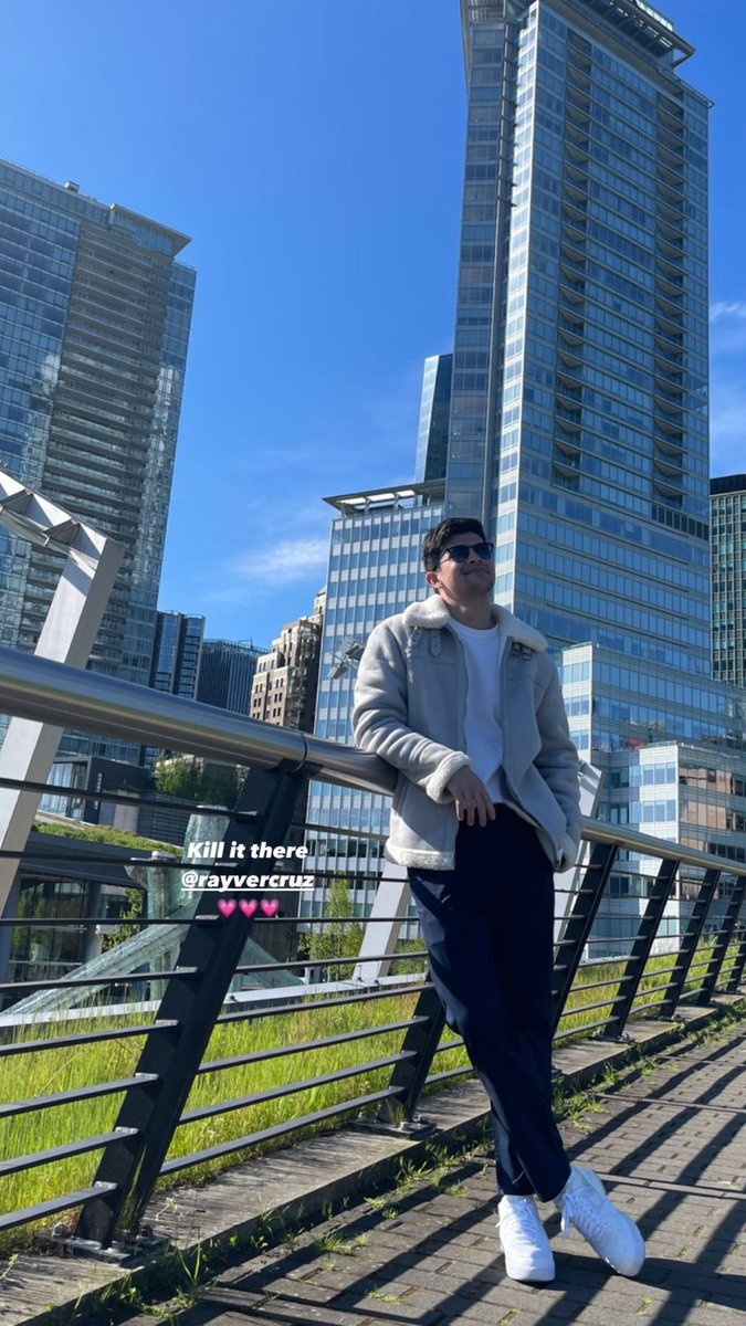 httpsjulieanne_'s tweet image. i mean just look at them…

how can someone not fall in love with these two🥺💗

JulieVer |@MyJaps  @RAYVERCRUZ20