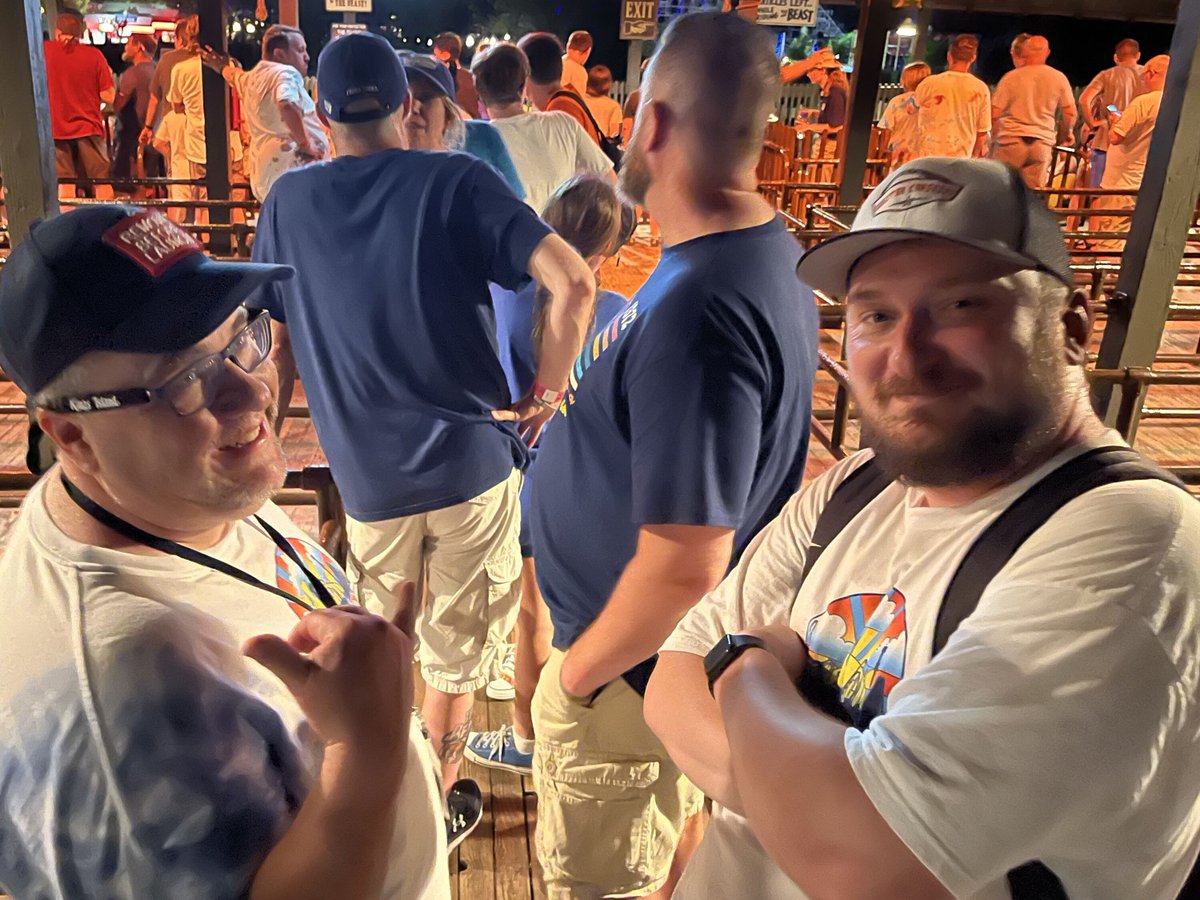 inamusements's tweet photo. The Beast ERT night ride!
#Coasterstock2022 #KI50 #KingsIsland#AmusementPark #ThrillRides #InsideAmusements #gravitygroup #beast https://t.co/gWOFQV0iAA