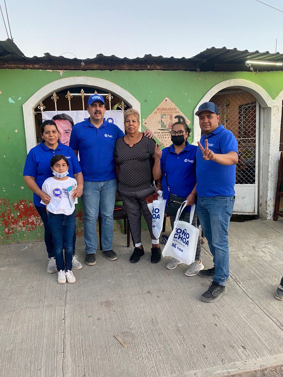 diego8f's tweet photo. ✅Toca 🤜🚪 toca el recorrido 🏠 X🏠 continúa, llevamos las propuestas de nuestros candidatos @EVillegasV y @josejoseantonio unidos vamos a #DefenderDurango #ConTrabajoyValor
Es un #OrgulloXDurango
V O T A PAN🔵
#Barrio2️⃣ https://t.co/HMjlQwWdQq