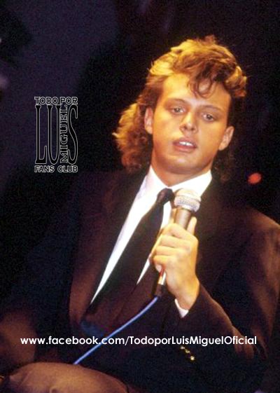 todoxluismiguel's tweet photo. Todo cambia de color, si no estás cerca... ♫
@lmxlm #LuisMiguel #txlm #ClubOficialChile #Incondicionales #TodoPorLM #TXLM34 https://t.co/PJRcK29Hds
