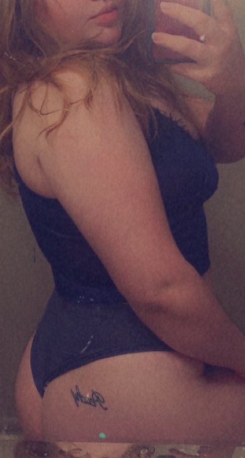 lissyrenae69's tweet photo. Peachy baby 😘💞 https://t.co/eIkuY6IIWC