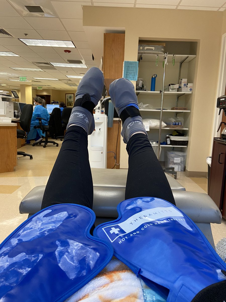 2WarriorSisters's tweet photo. Reduce your risk of chemo neuropathy. Ice Ice Baby!! https://t.co/SGMqNtzBkM https://t.co/3uPbl7Hiq8