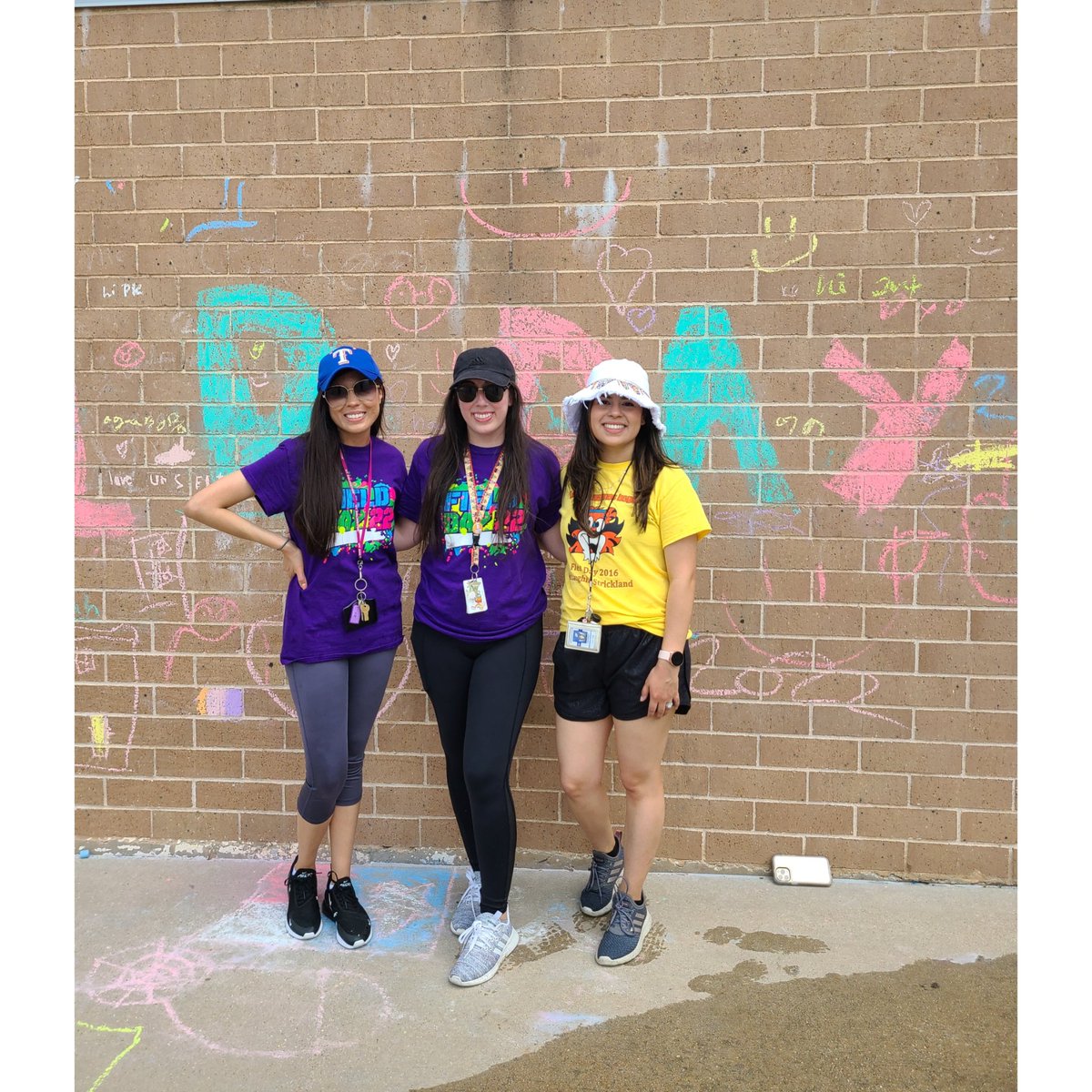MaestraRdz's tweet photo. Field day 2022 was a BLAST!!! Thank you Coach Yo for organizing. @Coach_Yo15 @RomeroJosue7 @TigerNetwork @MsMedina2nd @MsCampion2nd https://t.co/vTnSJF0WG5