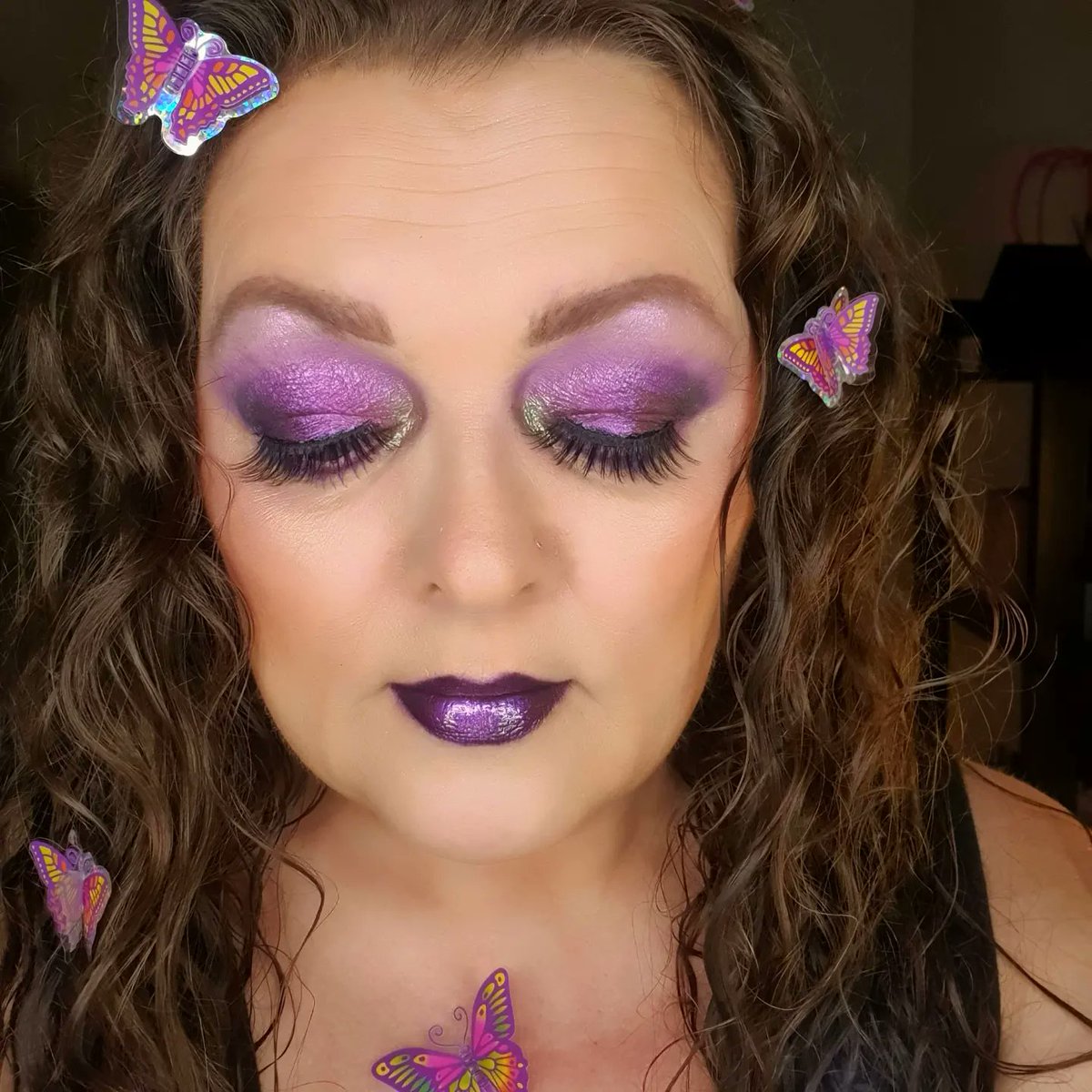 hoffmann_laurs's tweet photo. I made a look for my friend 🦋💜 I used @GerardCosmetics @patmcgrathreal @hudabeauty and saintangelssinners and rising phoenix i hope you will check out my IG https://t.co/YnE8ZW8NHH #makeuplover #makeupover49 #lashlook #monochromatic #strongwoman #StrongerTogether https://t.co/e3Zazcmssg