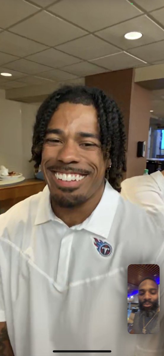 Got to meet <a href="/M_GriffinJR/">Michael Griffin Jr.</a> for the <a href="/Titans/">Tennessee Titans</a> ⚔️ #TitanUp