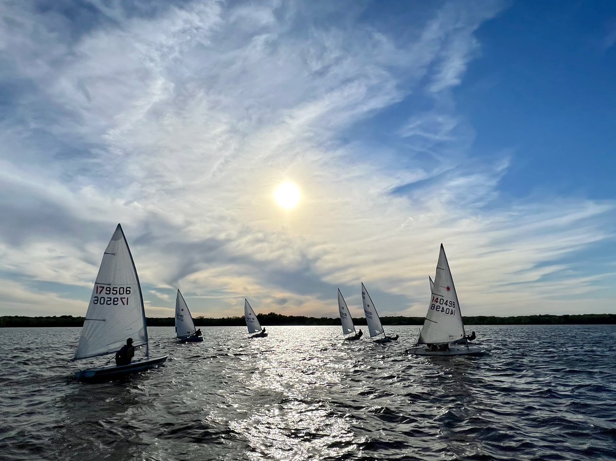 bycsinglehanded's tweet photo. May evenings on the water in NE Ohio are alway interesting never know what the weather will do! this Tuesday was spectacular thanks Linda F for the awesome pic #berlinlake #springsailing @IntLaserClass @Melges14 @Force5Class @BerlinYachtClub https://t.co/pODKas8cwu