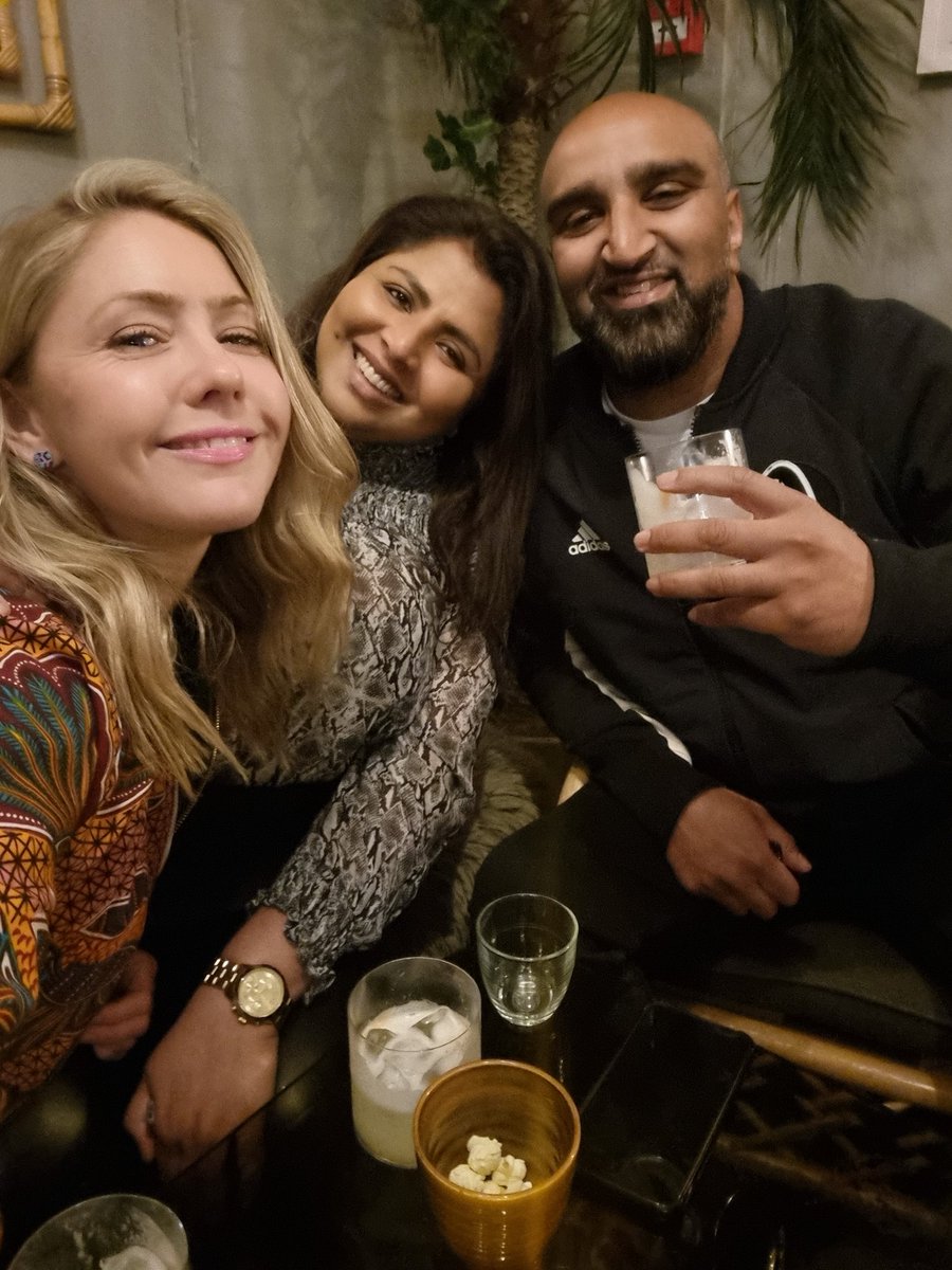 Drank all the espresso martini and margs with my old <a href="/AVMag/">AV Magazine</a> crew! Miss you guys. Missing <a href="/ZoeOdetteEmily/">Zoe Mutter</a> #avtweeps