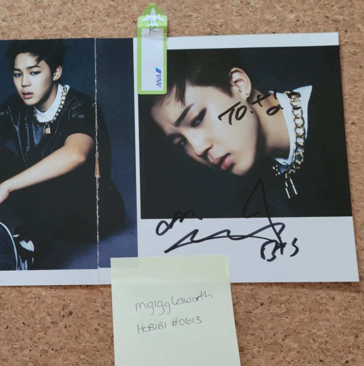 mGigglesworth's tweet photo. WTS: #btssigned D&W Jimin Page
Asking: Taking offers starting from $75 USD + shipping
๐ฉ please see photo for the minor unevenly cut edge
Please DM me
Can ship WW please note that International shipping may be expensive
#btswts #btssell #btsmerch #bts #bangtan #jimin https://t.co/AoNW9WBlNr