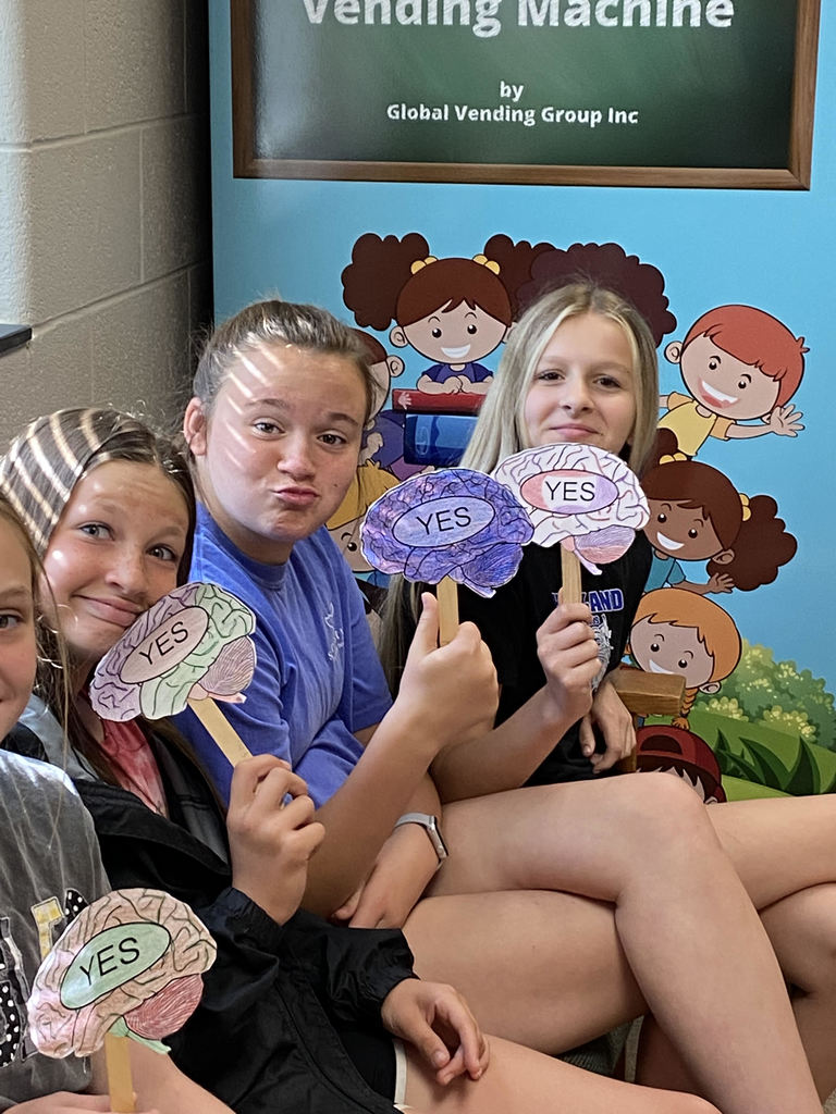 HES_Elementary's tweet photo. Norton Healthcare presented a program to 4th and 5th grade students at Highland. The students had a chance to  to learn about the brain and how the brain/ body responds during possible signs of a stroke. https://t.co/sSHSnNGYya