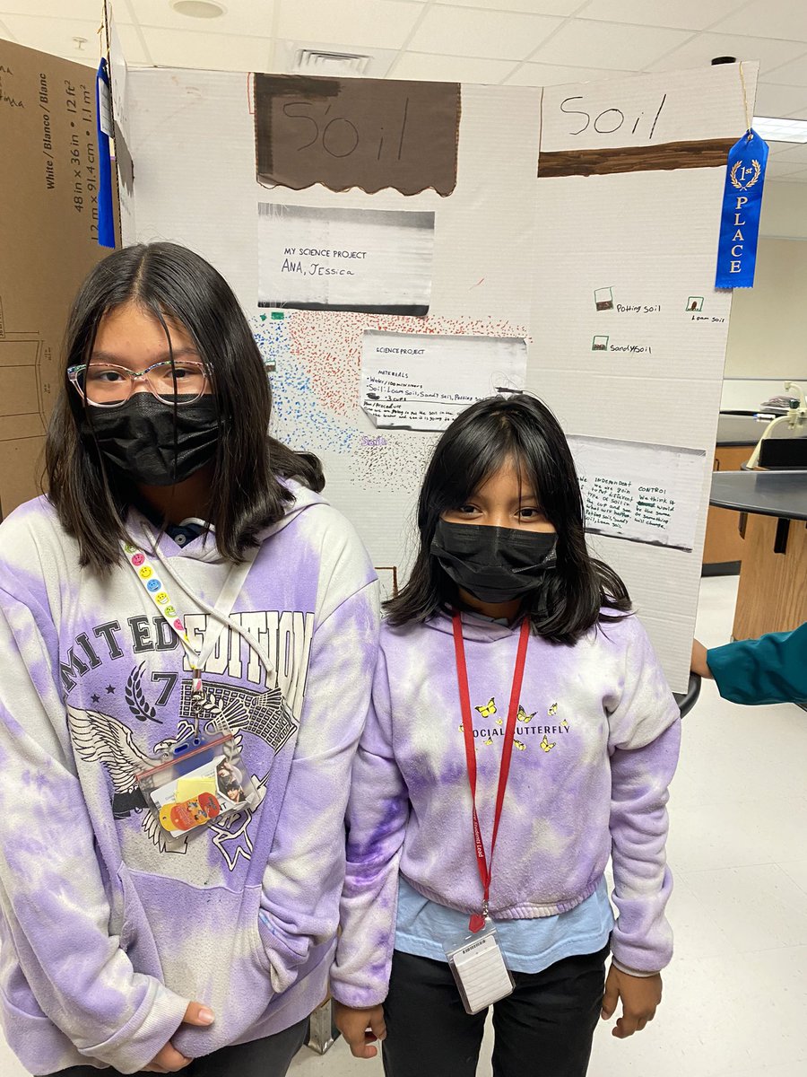ajjklingsmith's tweet photo. 5th Grade Science Fair! 1st place class awards. @HLELeaderInMe @CollierScience https://t.co/TyJNX9sWsx