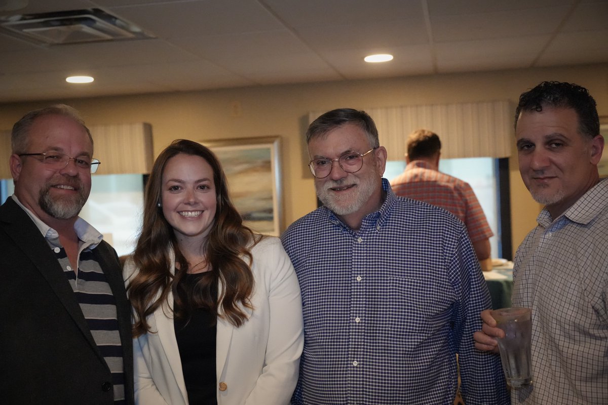 BlauForD30's tweet photo. I want to sincerely thank everyone who came out last night to support my campaign and the staff, managers, and owners at Richard's Pub. It was wonderful to meet new people and feel the continued support of those who have been with me from the start. 
#LeadRight #TeamBlau #EG #WG https://t.co/bNDYOIUCO7