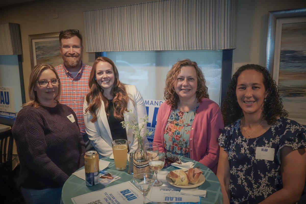 BlauForD30's tweet photo. I want to sincerely thank everyone who came out last night to support my campaign and the staff, managers, and owners at Richard's Pub. It was wonderful to meet new people and feel the continued support of those who have been with me from the start. 
#LeadRight #TeamBlau #EG #WG https://t.co/bNDYOIUCO7